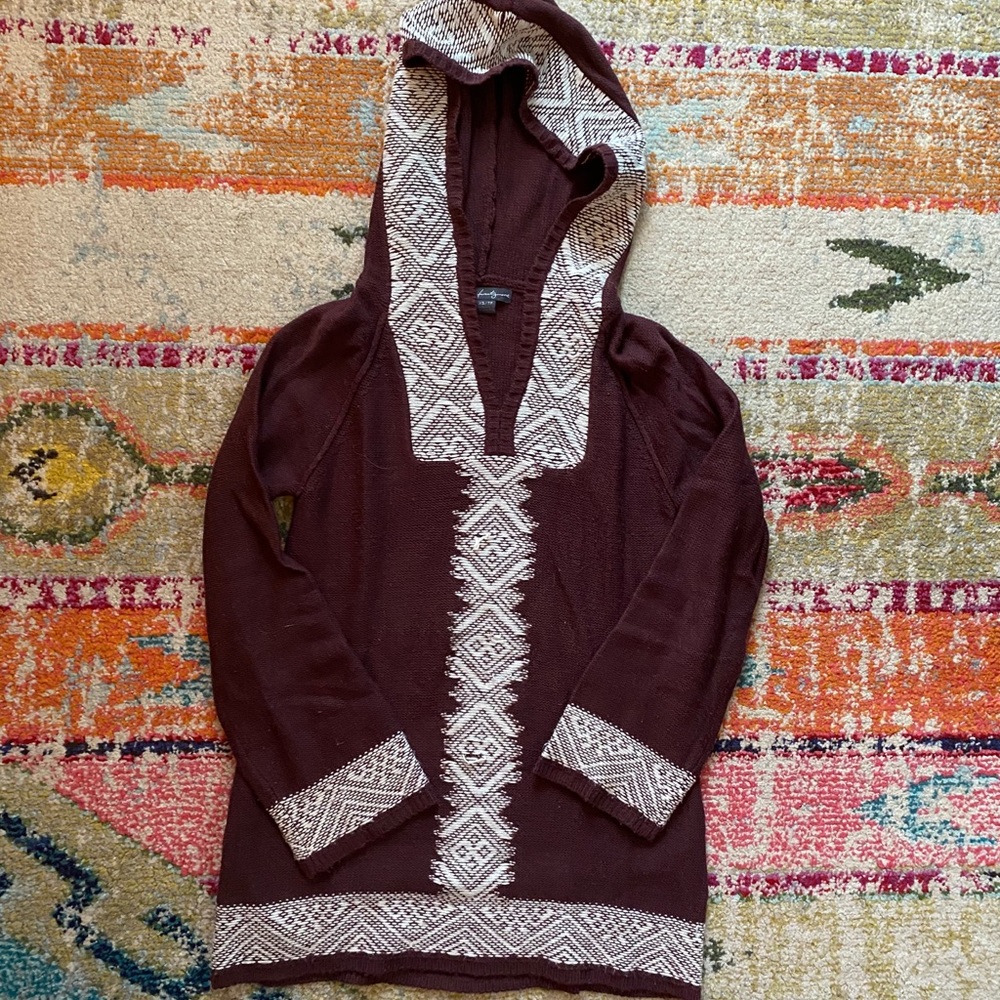 ✨FOREVER 21 HOODED SWEATER✨